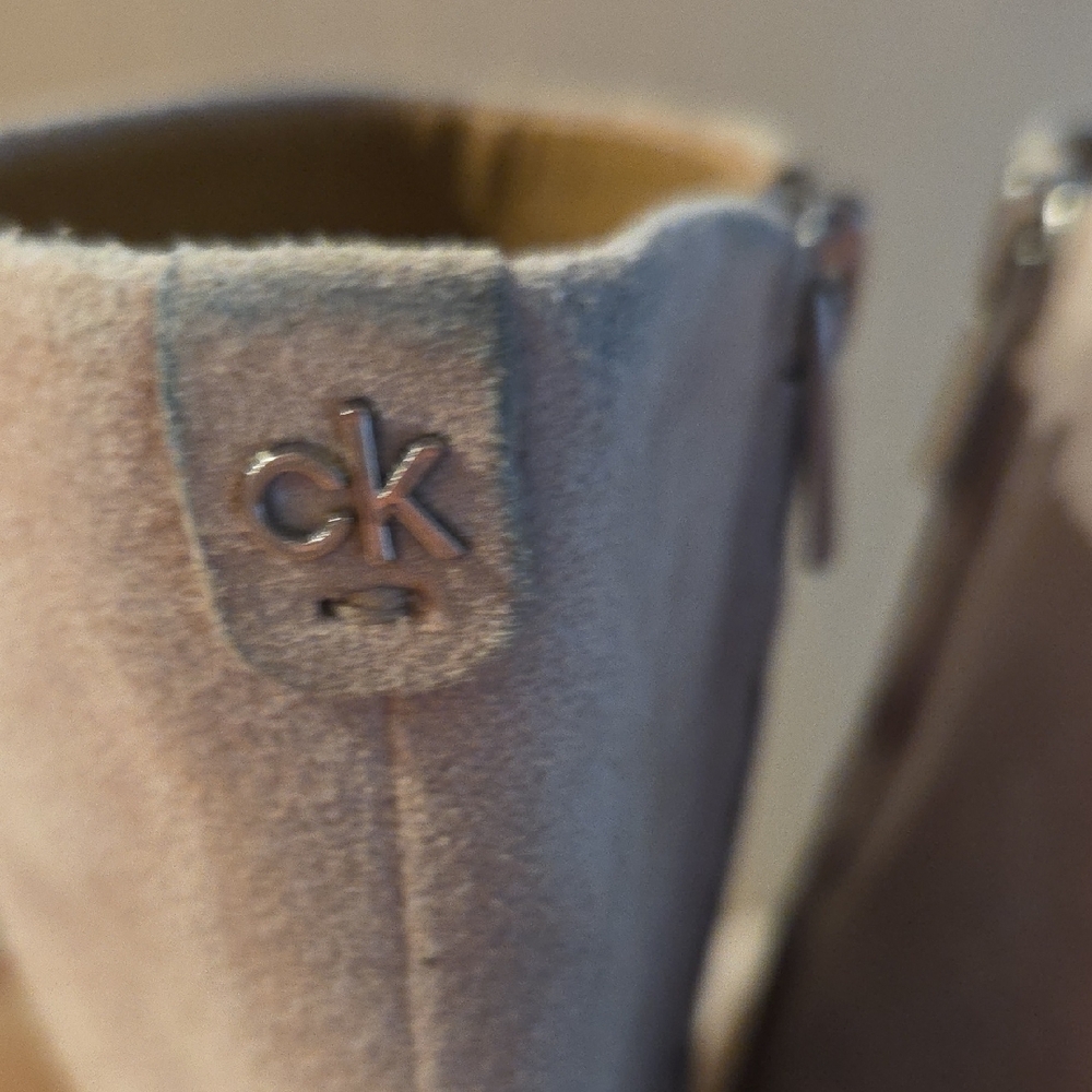 Calvin Klein Suede Ankle Booties Beige Pointed Toe Block Heel Zip Chic Sz 9 - Picture 7 of 11